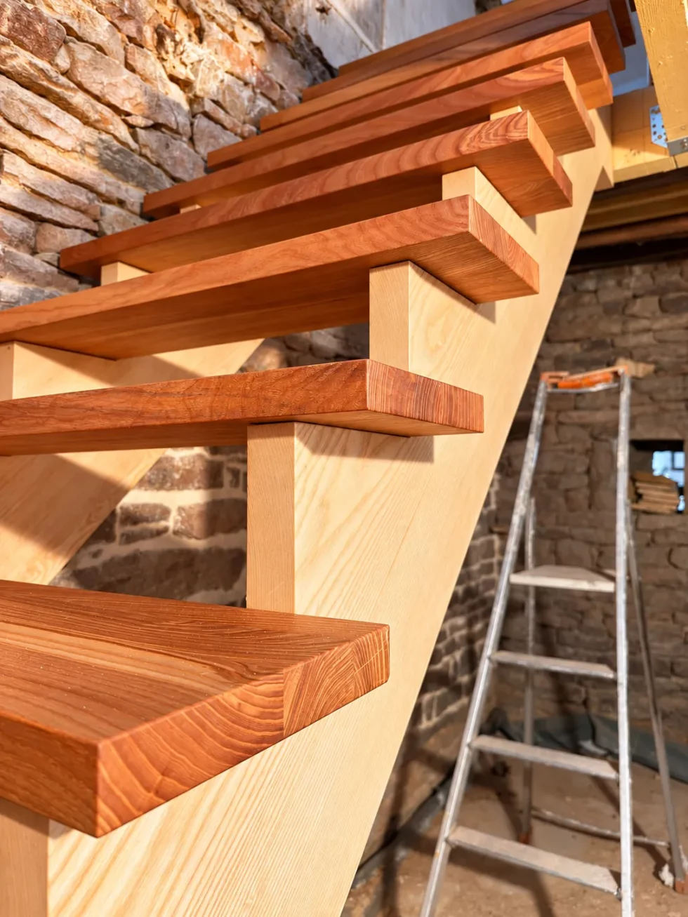 Fabrication et pose d’escaliers à Cluny